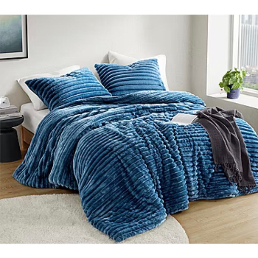 510 Design Avril Fluffy Ribbed Plush Midweight Comforter Set